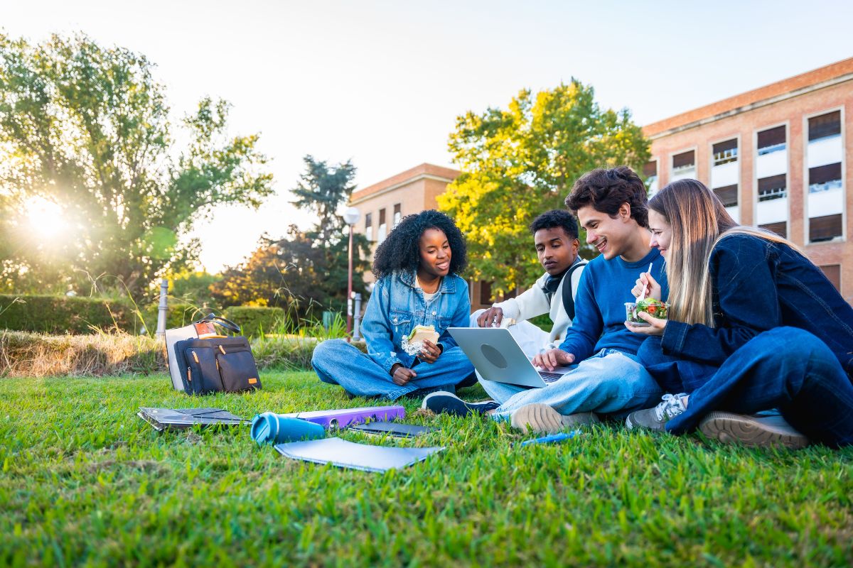 Estudiantes universitarios en Valencia